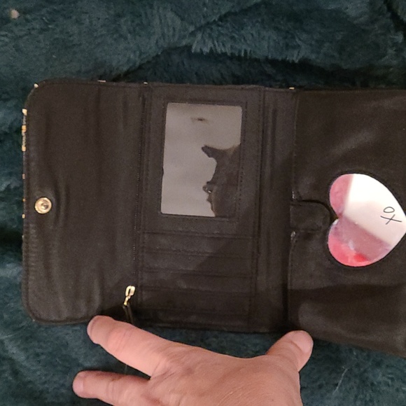 Victoria's Secret New Leopard Print Ladies Wallet Purse NWOT Faux Leather - Picture 3 of 8